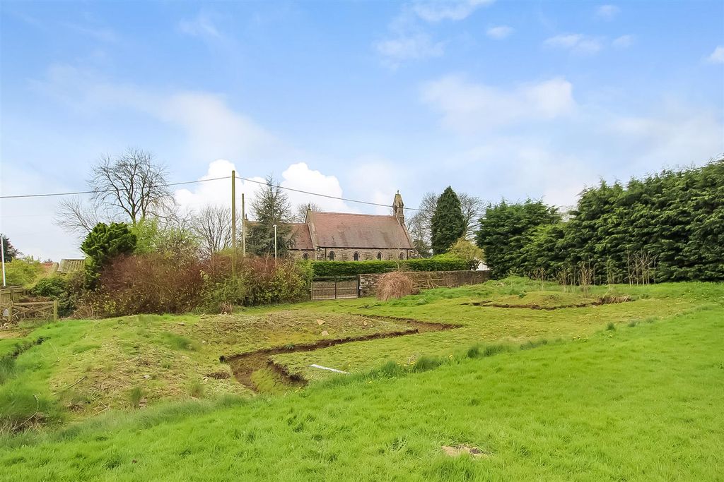 Land for saleDenton, Darlington DL2 photo 3