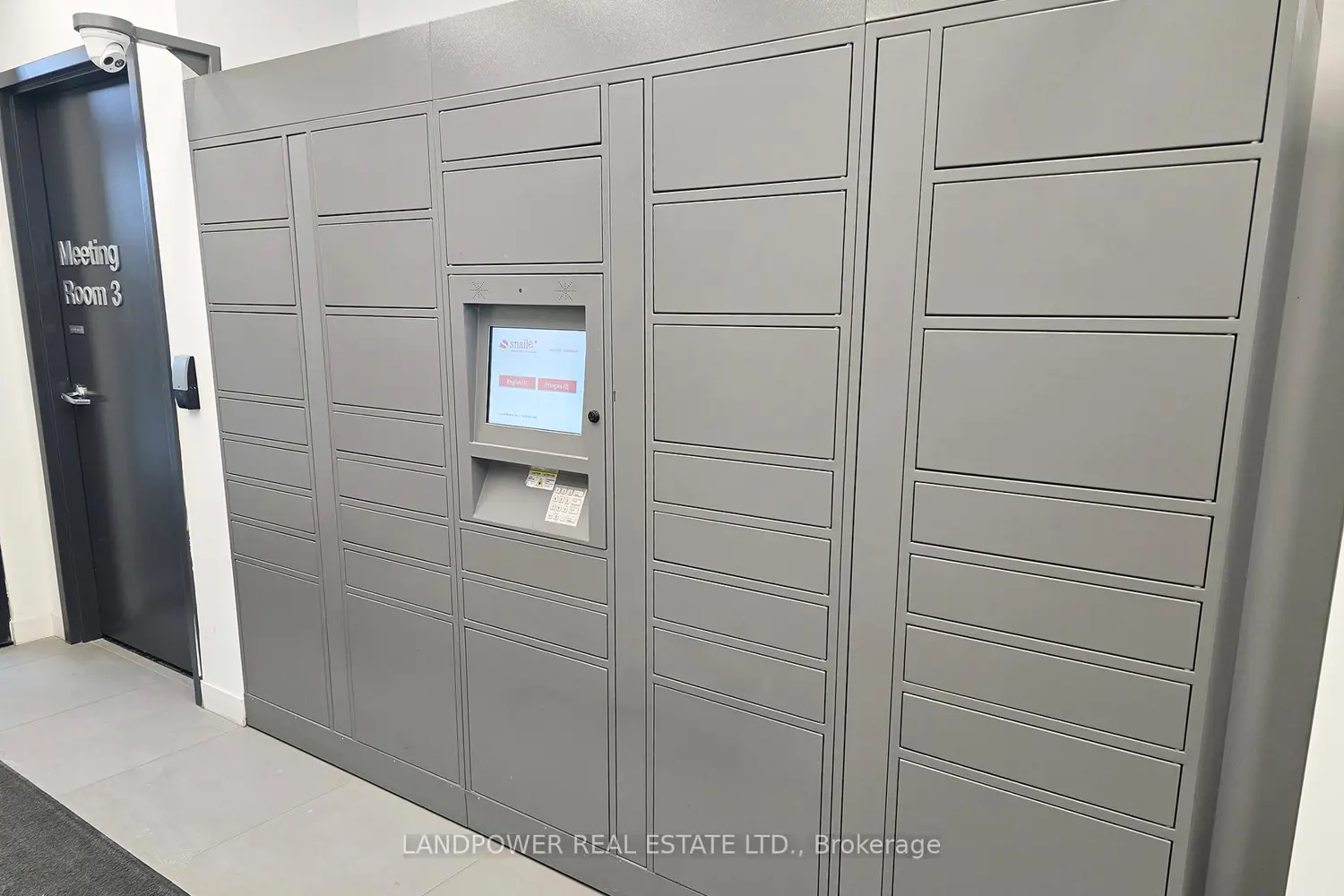 Additional image 5 of 1800 Simcoe Street 313