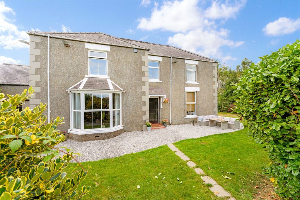 5 bed link detached house for saleSaron, Denbigh, Denbighshire LL16