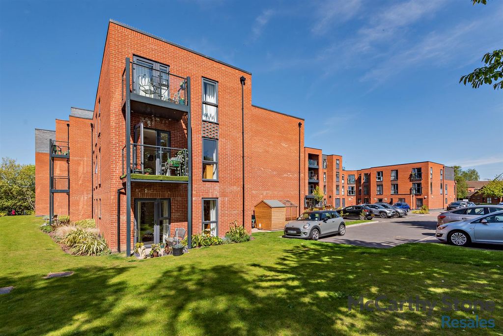 2 bed flat for saleStowe Place, Rotton Row, Lichfield WS13