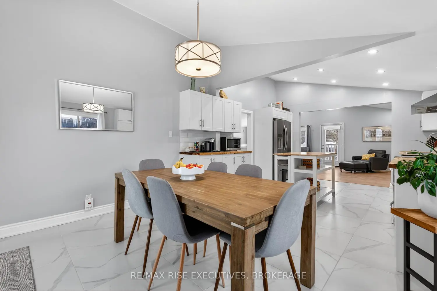 Additional image 6 of 1302 Montreal Street