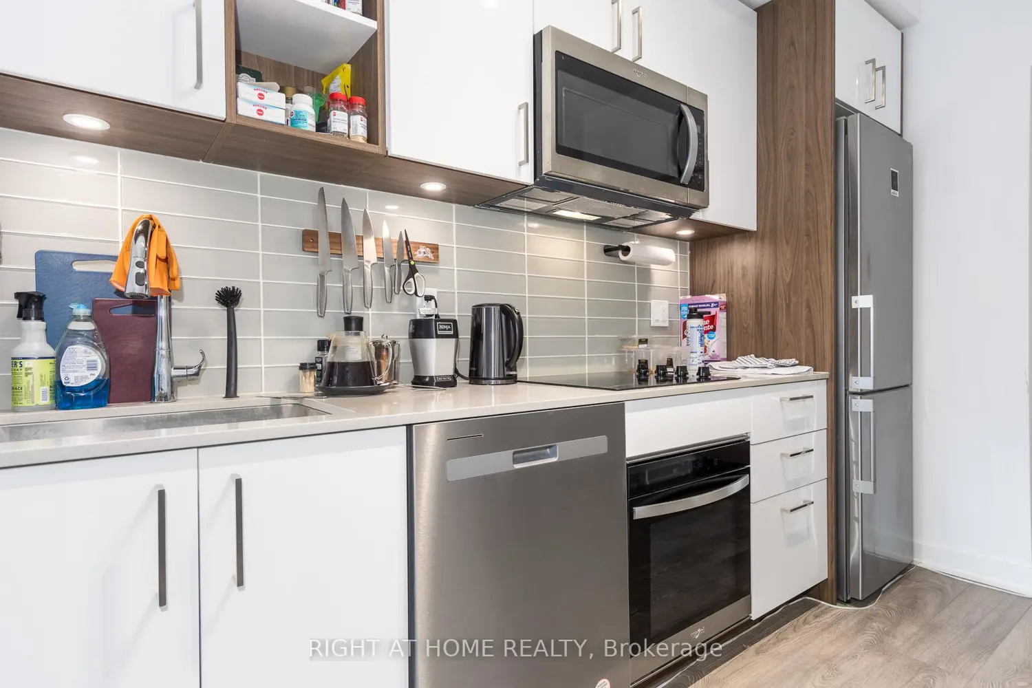 Additional image 8 of 543 Richmond Street 623