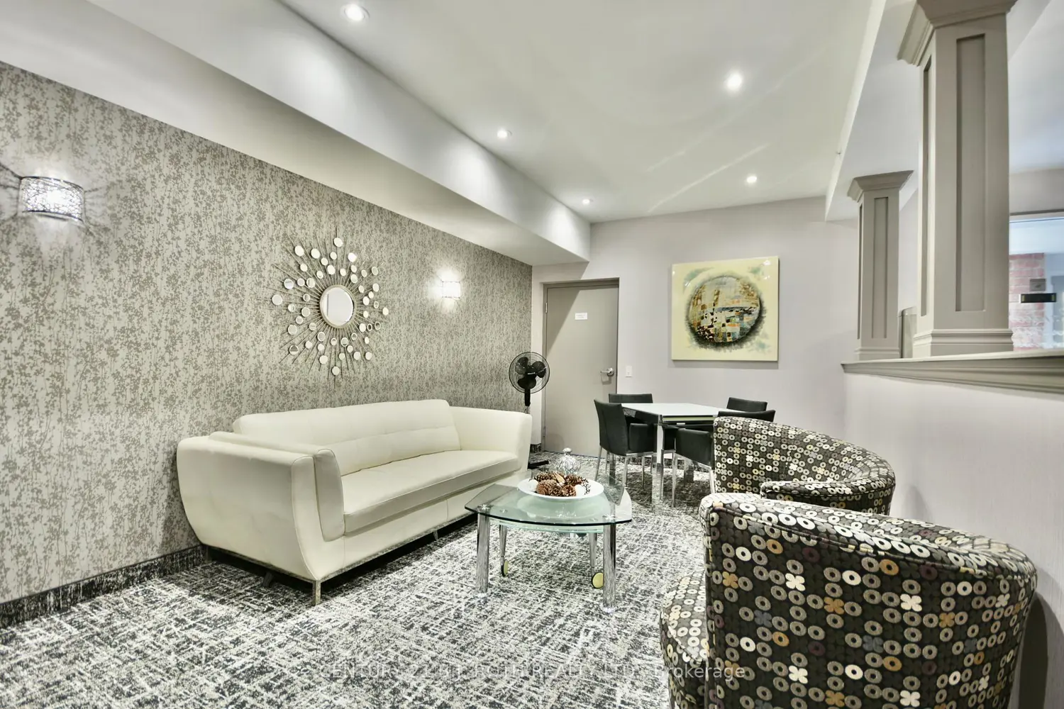 Additional image 17 of 43 Ferndale Drive 104