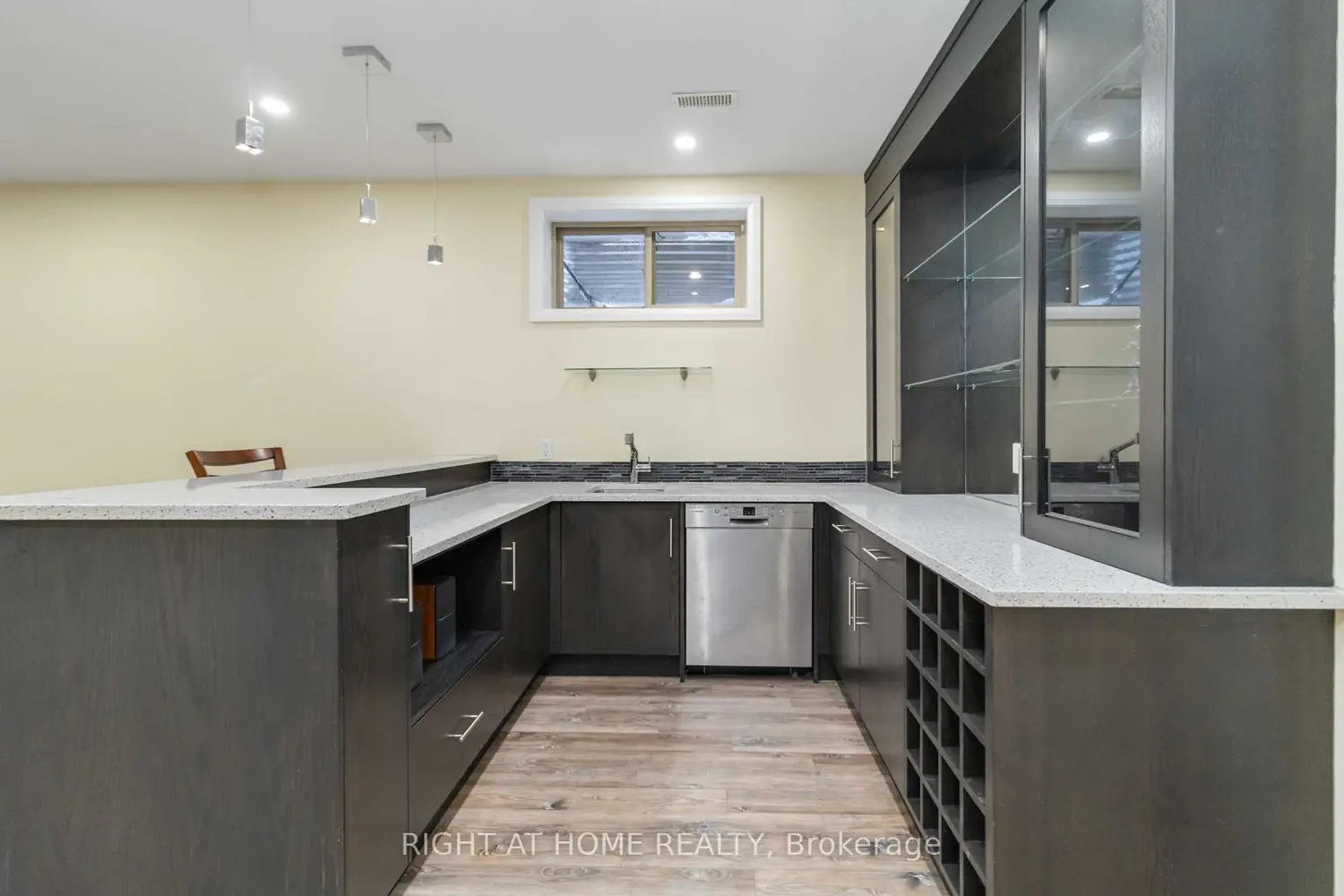 Additional image 16 of 25 Oakwood Avenue