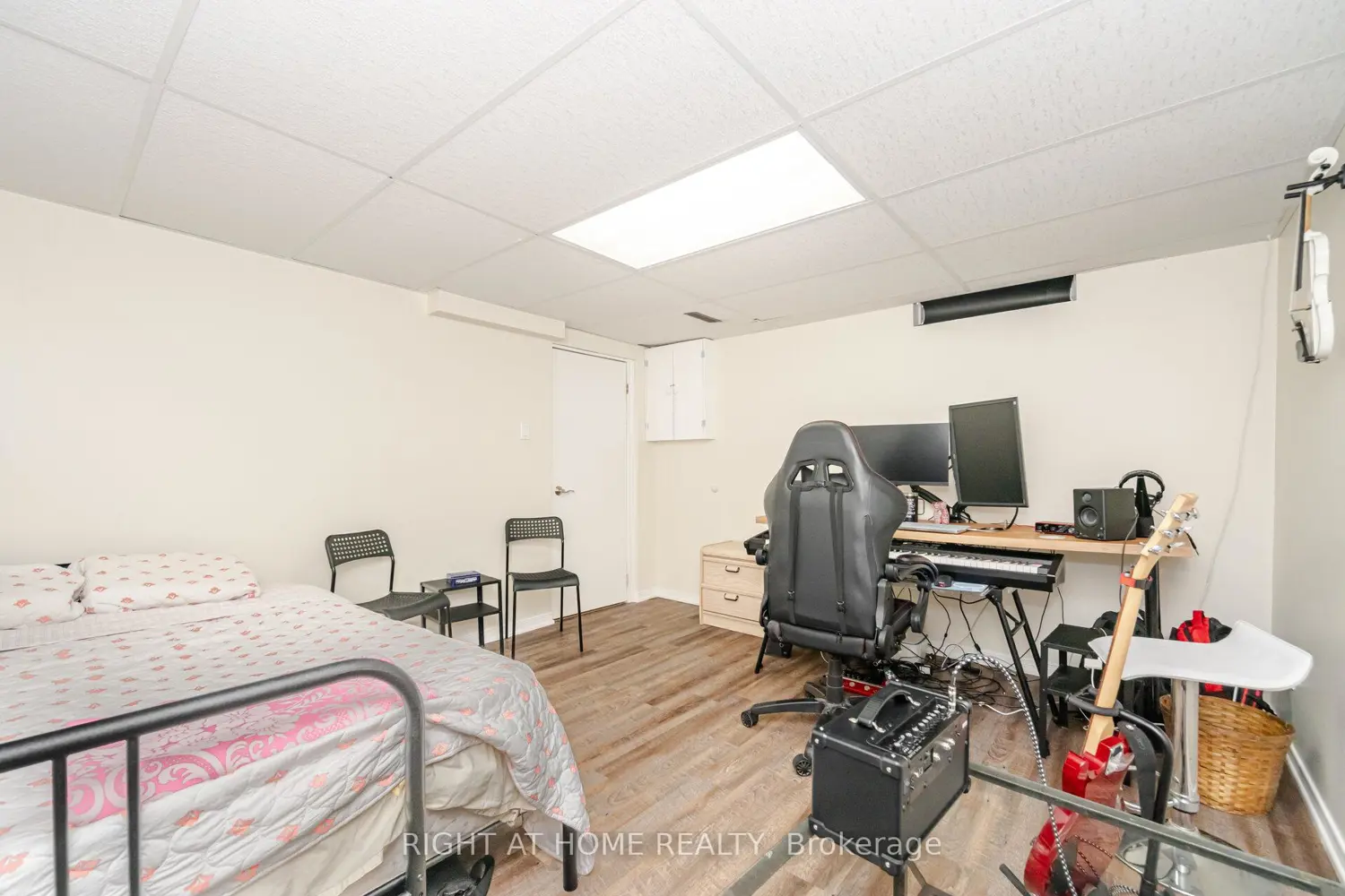 Additional image 3 of 17 White Owl Crescent