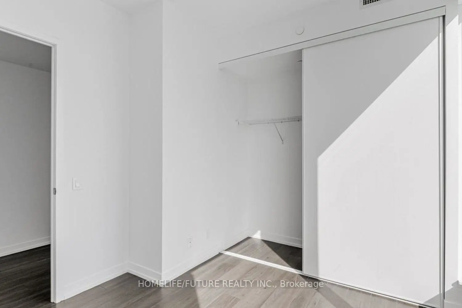 Additional image 14 of 898 Portage Parkway 3502