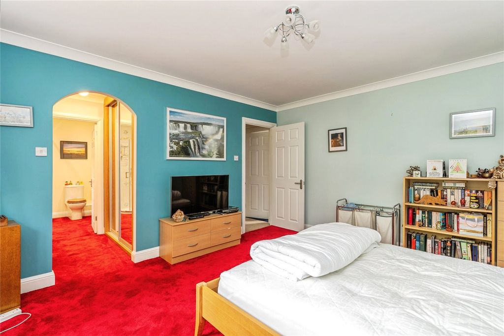 Additional image 11 of 5 bed detached house for saleCrofton Close, Southampton, Hampshire SO17