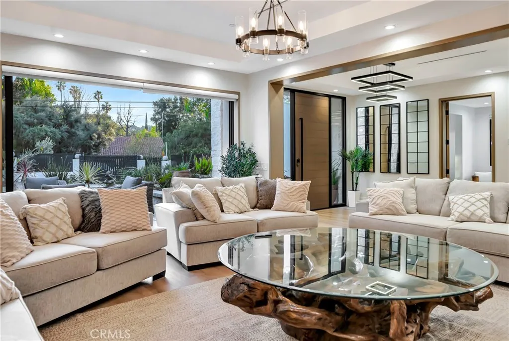 Additional image 90 of 19225 Rosita St, Tarzana, CA 91356