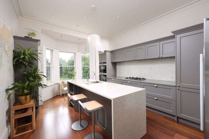 2 bed flat for saleLitfield, Clifton Down, Bristol BS8 photo 3