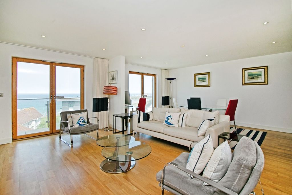 Additional image 3 of 3 bed flat for salePentire Avenue, Pentire, Newquay, Cornwall TR7
