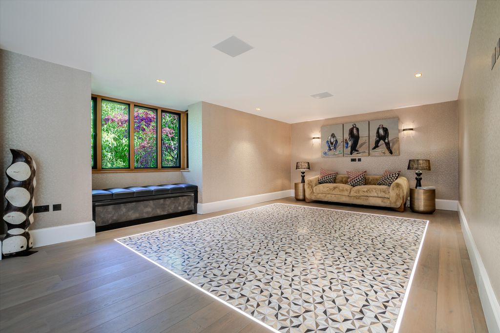 Additional image 16 of 6 bed detached house for saleWest Road, St George's Hill, Weybridge, Surrey KT13