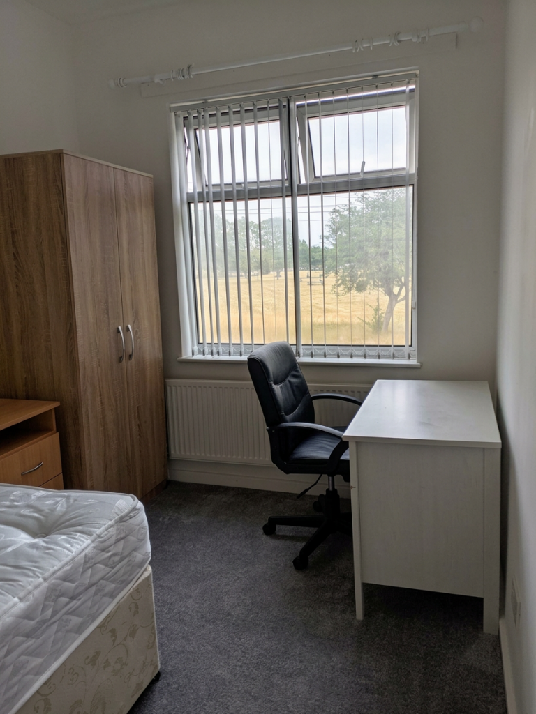 Additional image 5 of Warwards Lane - 4 bed, Selly Oak, West Midlands, B29