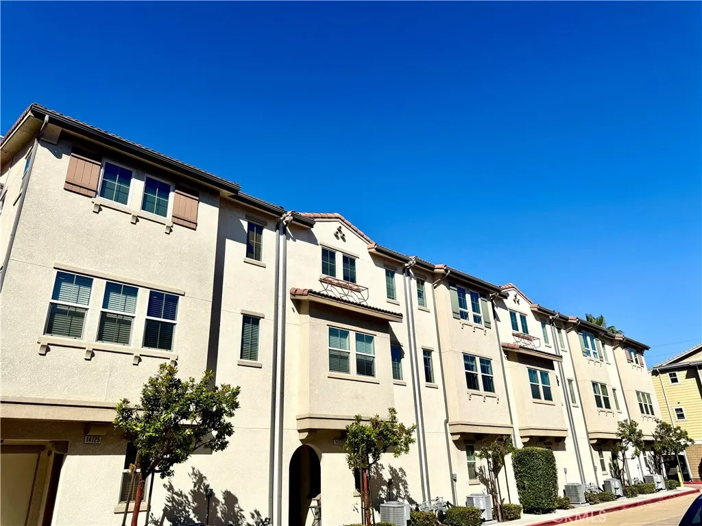 Additional image 18 of 14121 W Oak Lane, Van Nuys, CA 91405