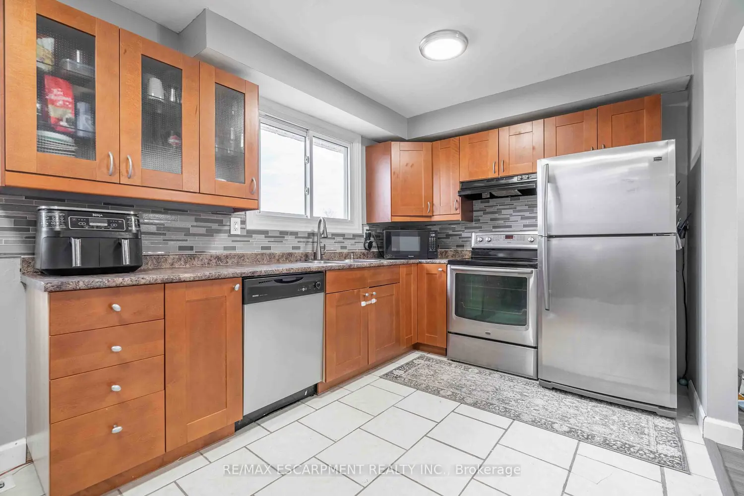 Additional image 8 of 1025 Upper Gage Avenue 1