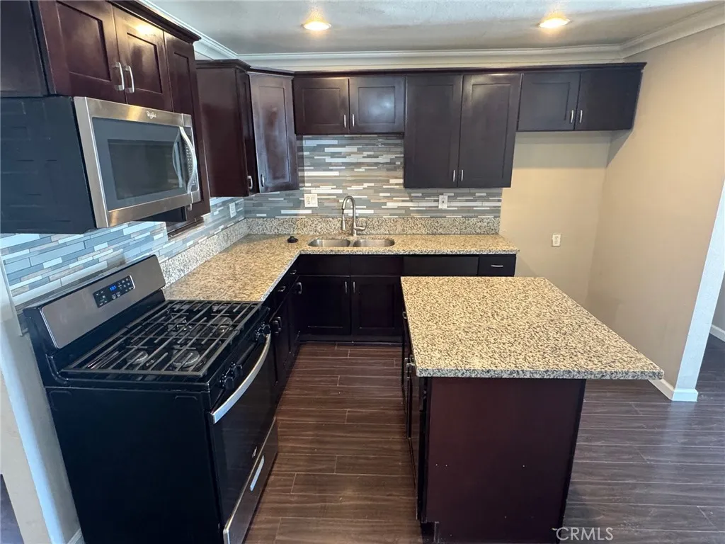 Additional image 6 of 926 Griffith Way, Hemet, CA 92543