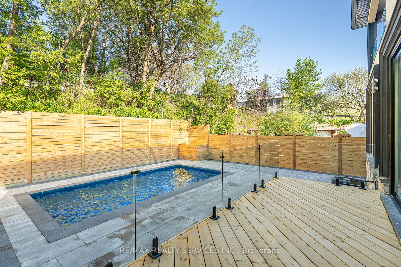 Additional image 4 of 3 Bonnyview Drive, Toronto, ON, M8Y 3G5