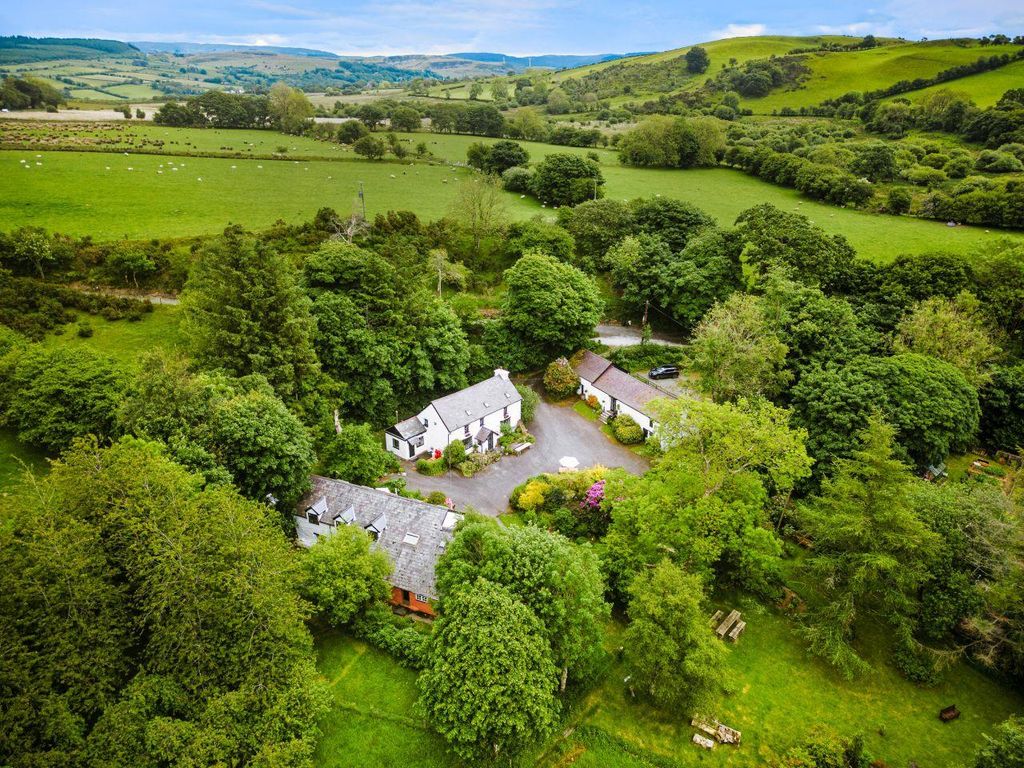8 bed farm for saleLledrod, Near Aberystwyth SY23