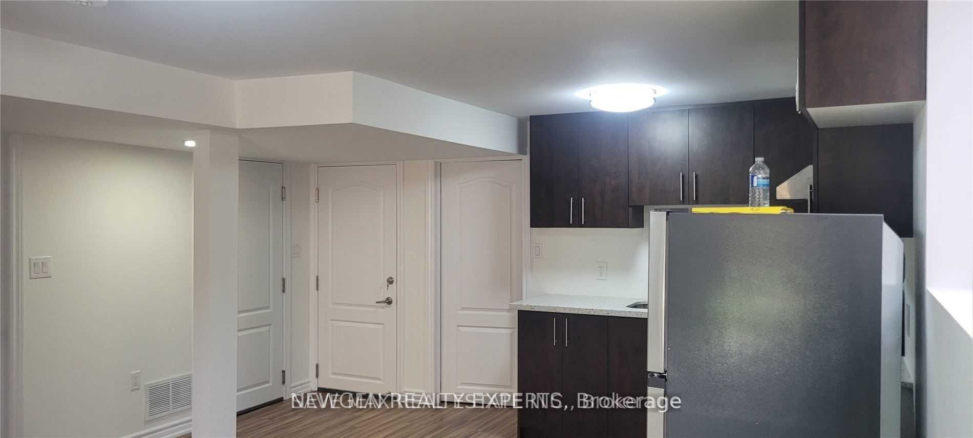 Additional image 6 of Bsmnt/2-3080 Olympus Mews, Mississauga, ON, L5N 4V7