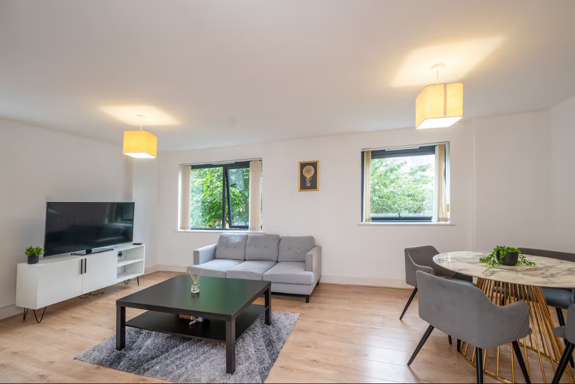 Additional image 3 of 2 Bed Flat, Regal Court, B15, N1 7GU