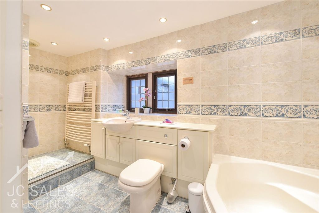 Additional image 14 of 5 bed property for saleChapel Street, Bakewell DE45