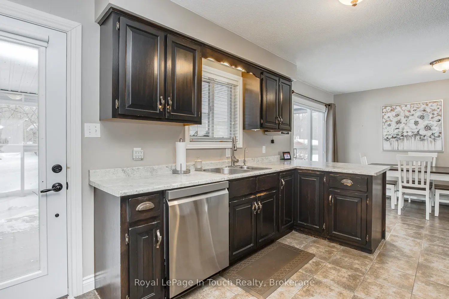 Additional image 10 of 19 Maplegate Road