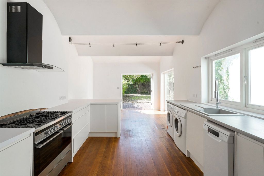3 bed flat for saleGloucester Row, Bristol BS8 photo 5