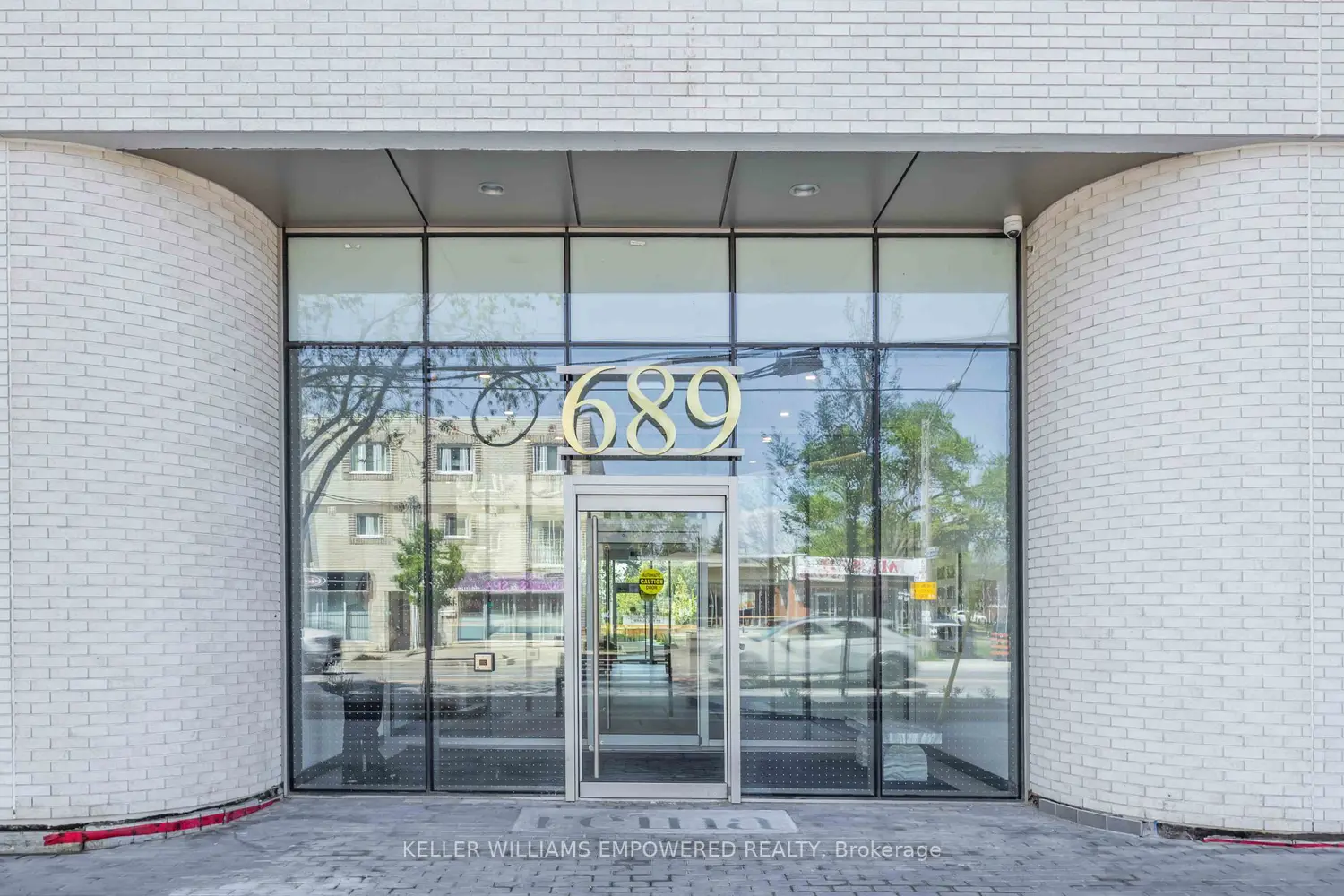 Additional image 15 of 689 The Queensway Street 818