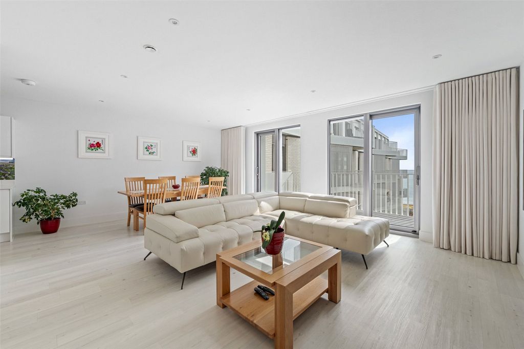 Additional image 20 of 3 bed flat for saleBayside Apartments, 62 Brighton Road, Worthing, West Sussex BN11