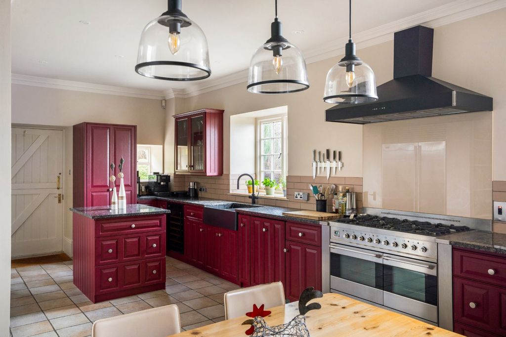 Additional image 7 of 5 bed detached house for saleBasset Down, Wroughton, Wiltshire SN4