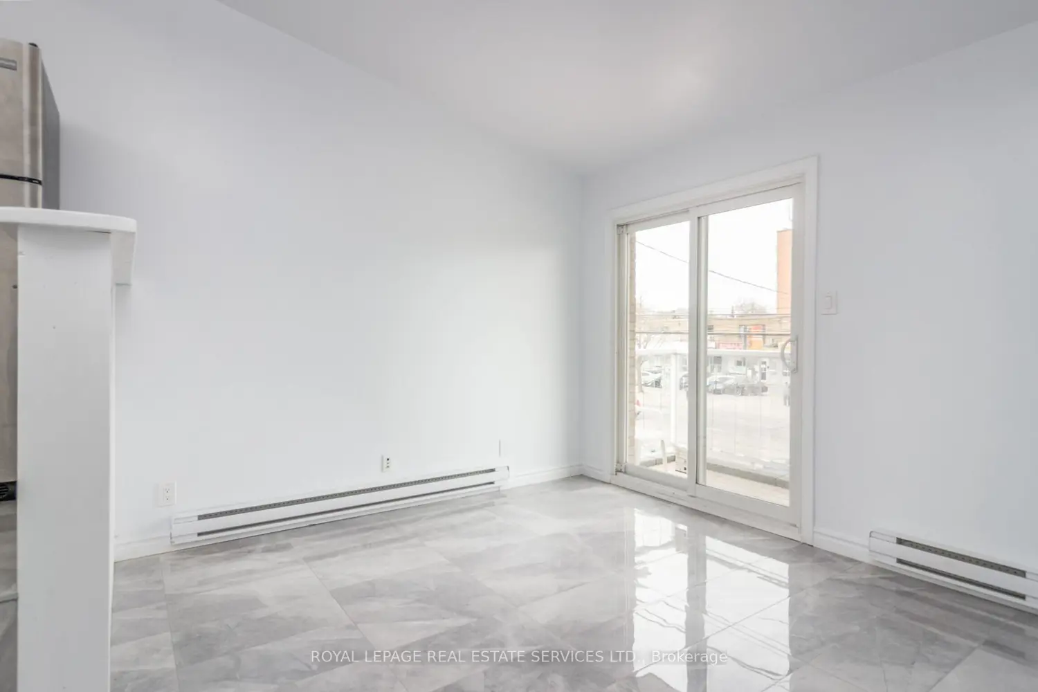 Additional image 15 of 3263 Lake Shore Boulevard