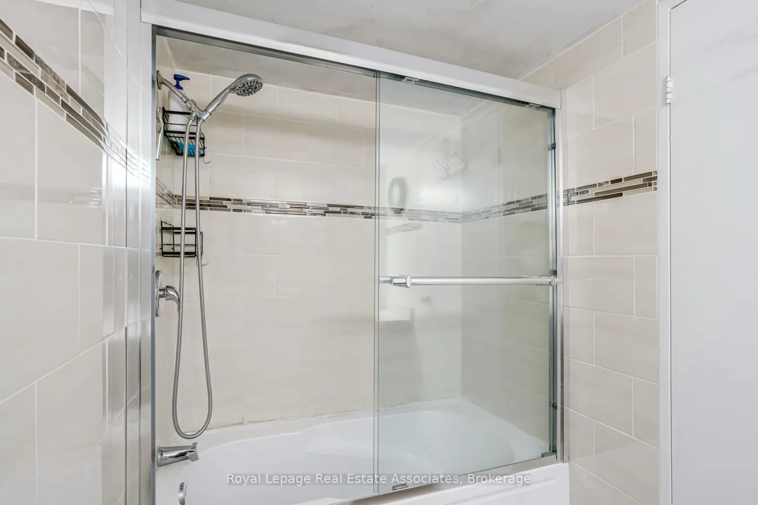 Additional image 16 of 3650 Kaneff Crescent 1006