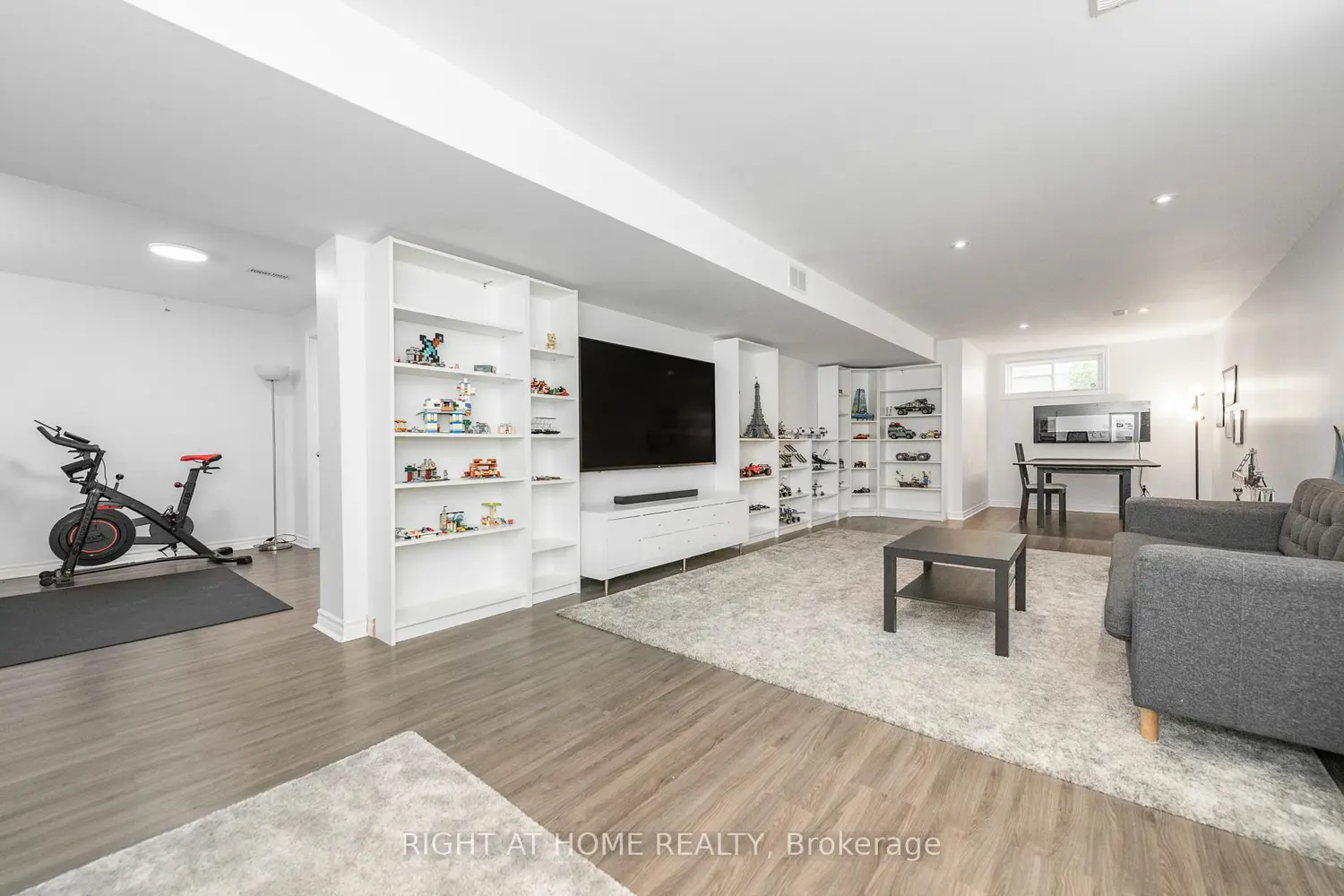 Additional image 17 of 48 Station Trail