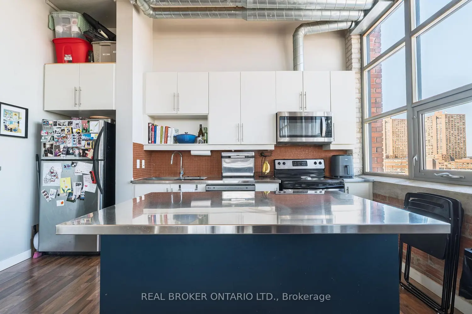 Additional image 8 of 2154 Dundas Street Ph3