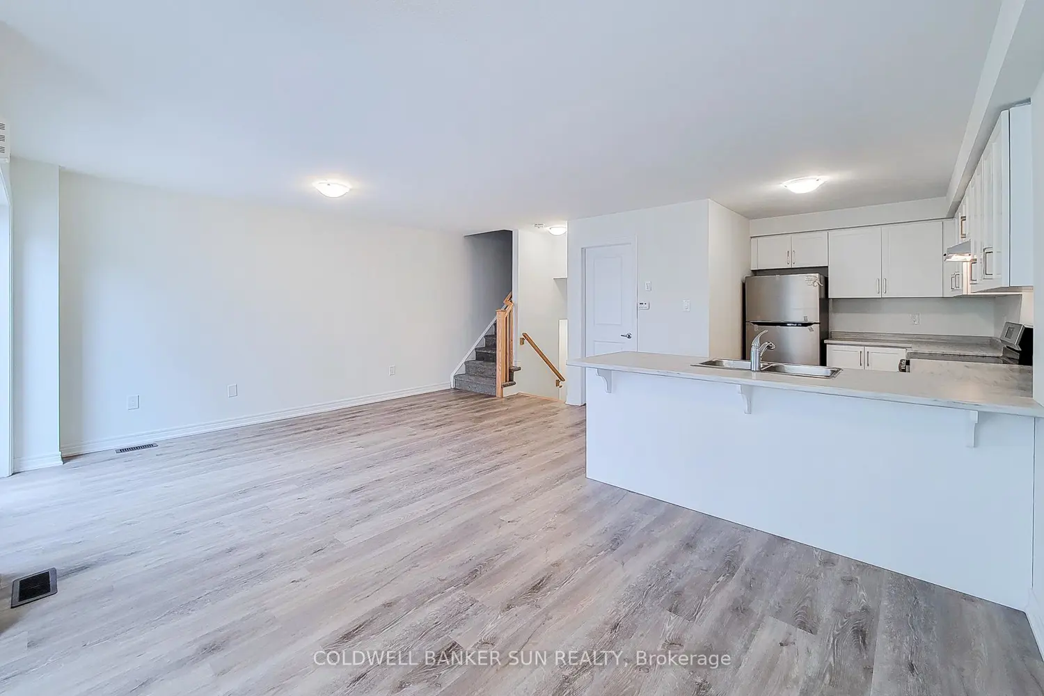 Additional image 5 of 7 Roxanne Drive