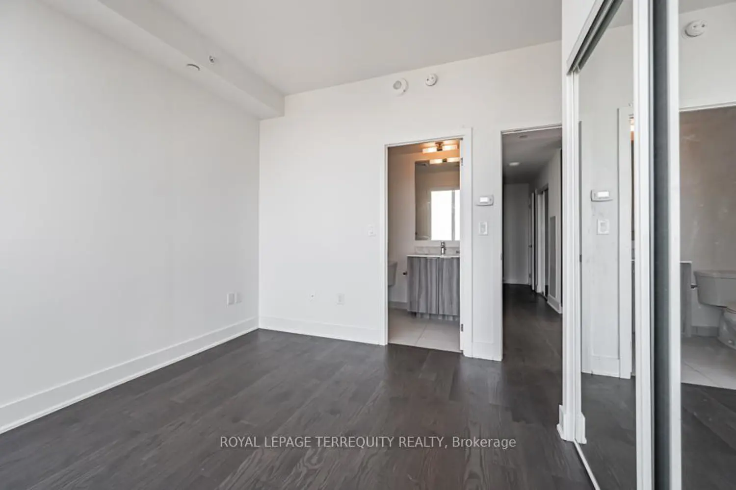 Additional image 11 of 955 Bay Street 3106