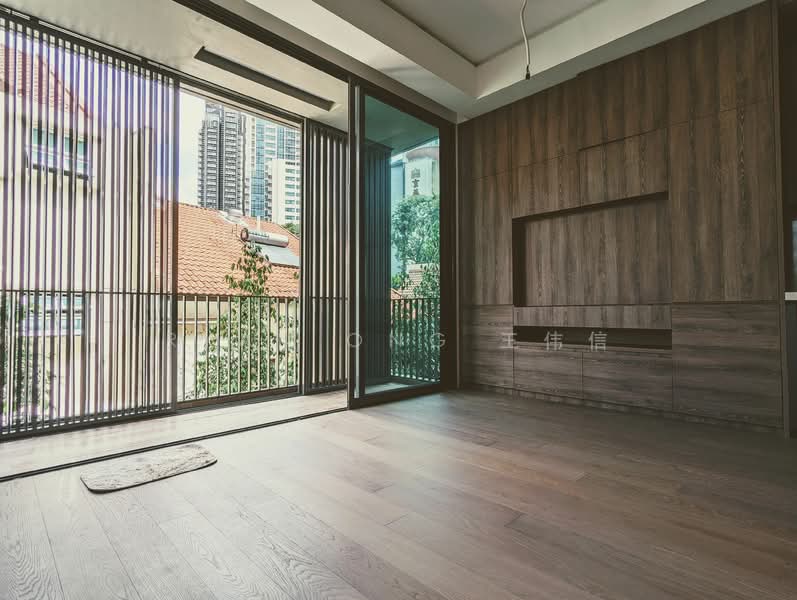 10 Evelyn Road