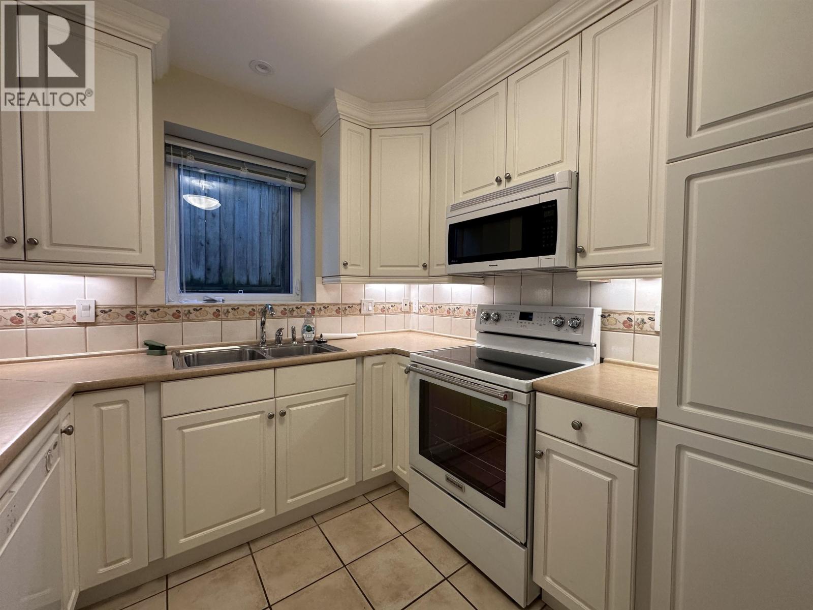35X W 14TH AVENUE