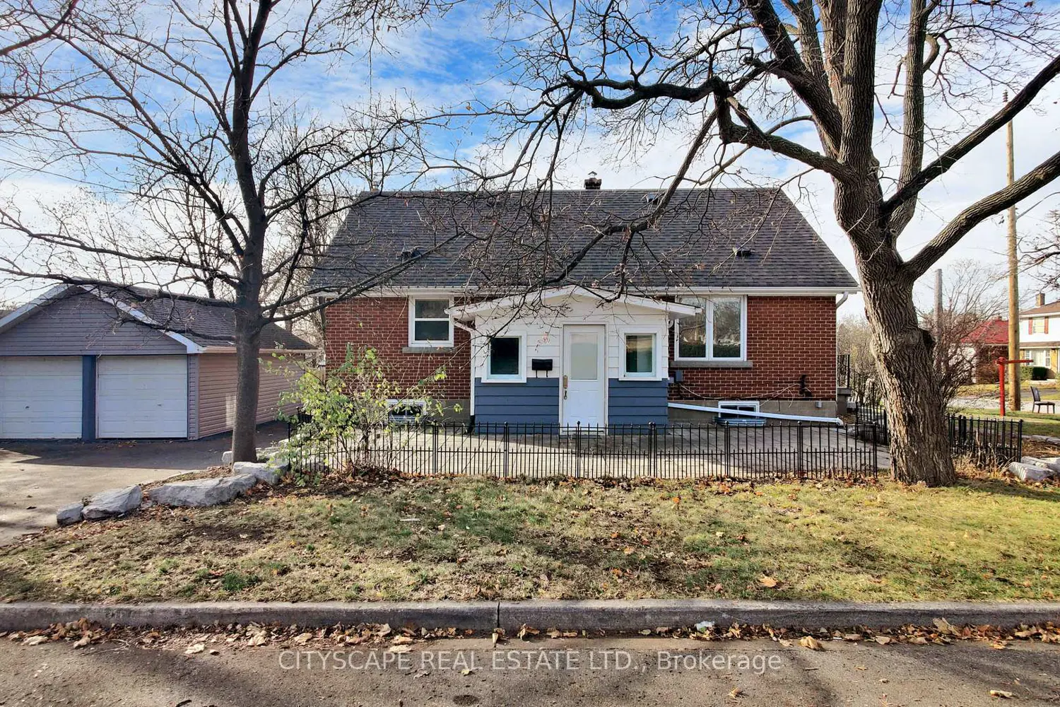 Additional image 2 of 39 Woodward Avenue