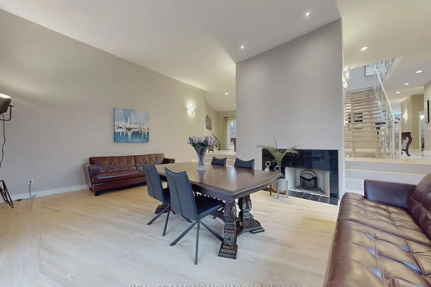 Additional image 4 of 128 Laurentide Drive