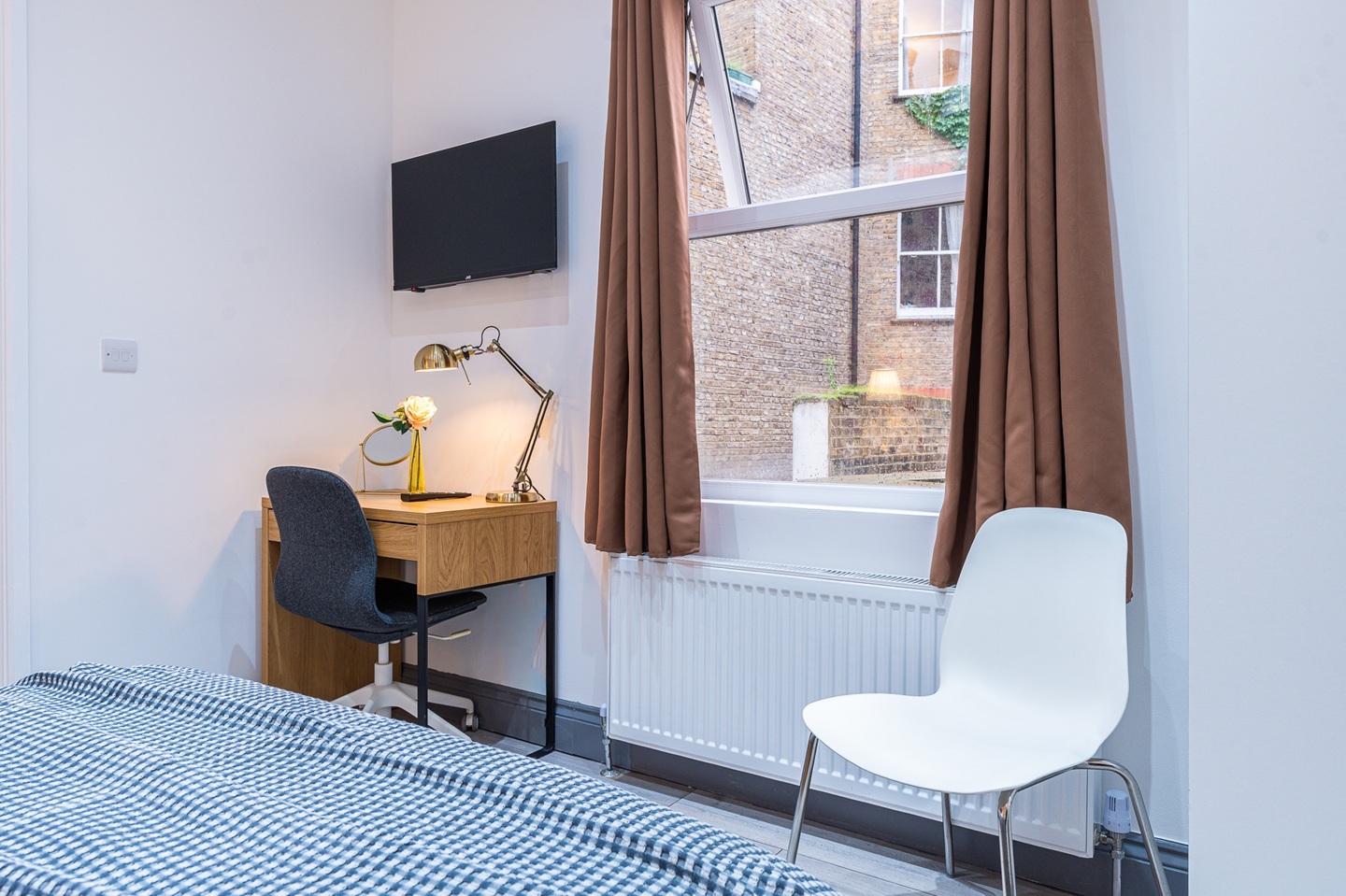 Additional image 3 of 3 Bed Flat, North End Road, W14, N1 7GU