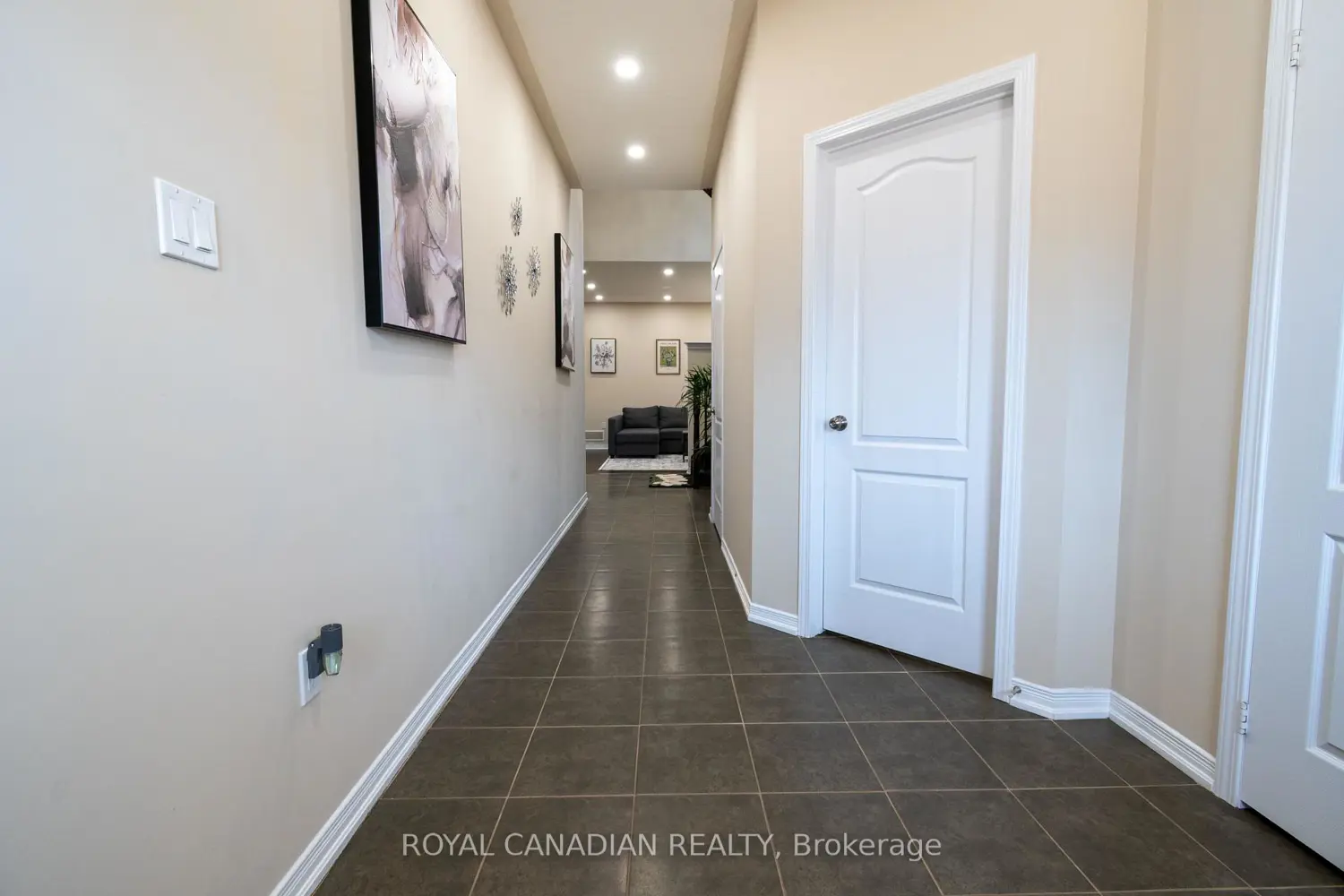 Additional image 2 of 213 Richardson Crescent