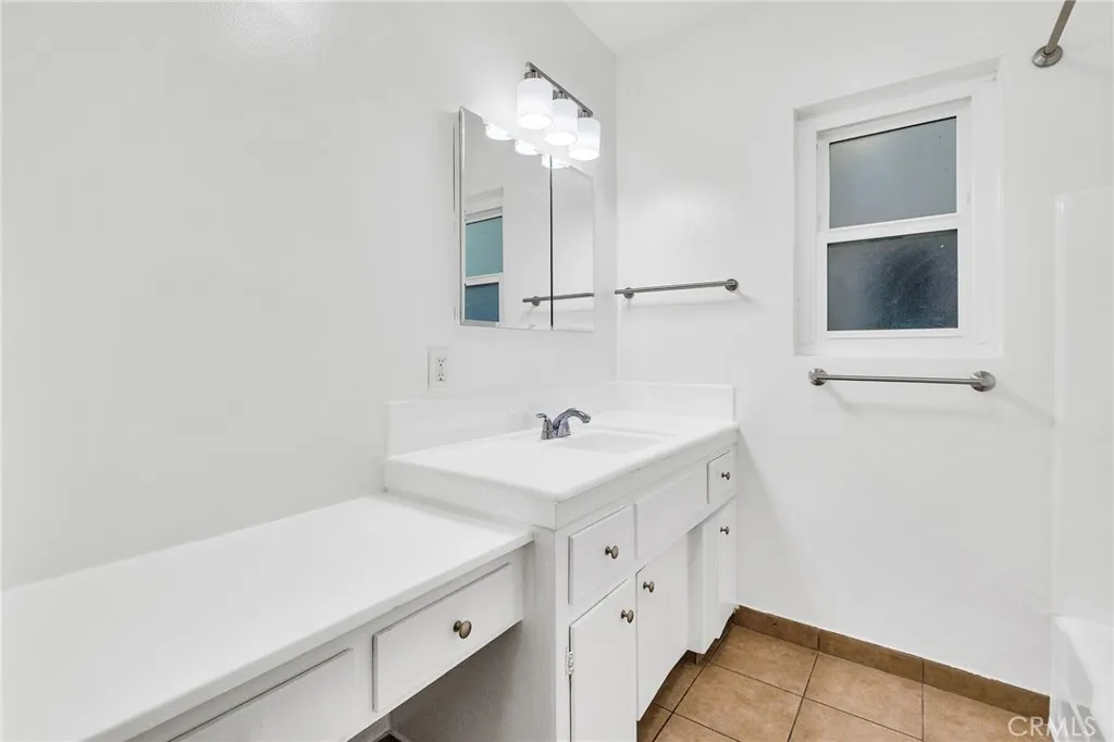 Additional image 14 of 3706 Redondo Beach Blvd Unit A, Torrance, CA 90504