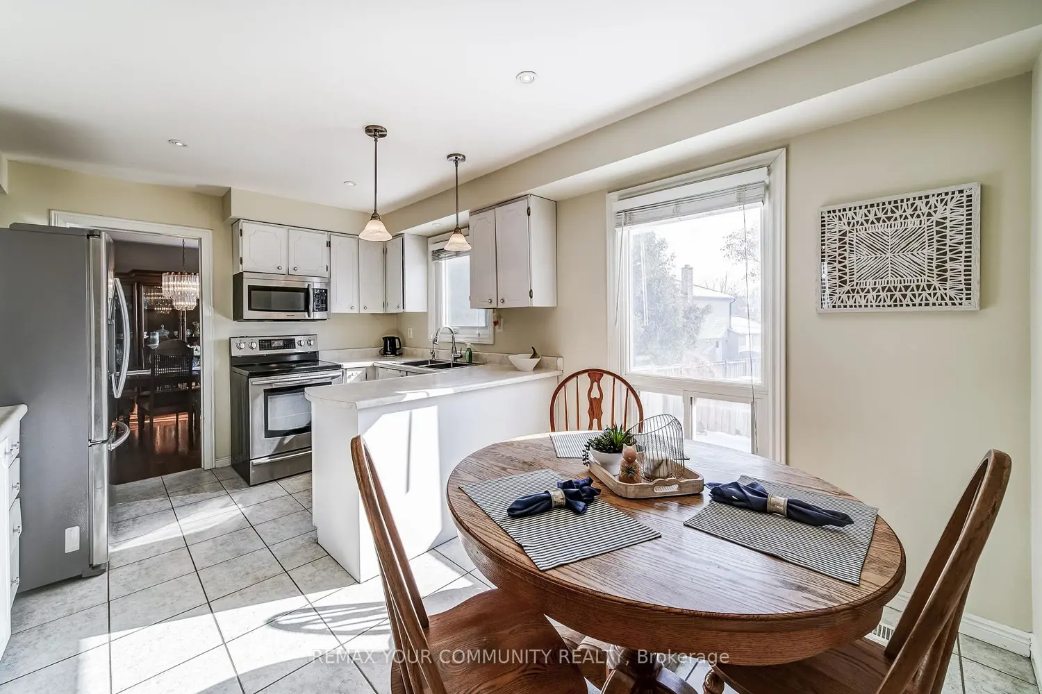 Additional image 14 of 911 Ferndale Crescent