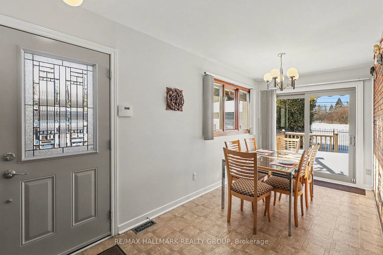 Additional image 8 of 2004 Dorval Avenue