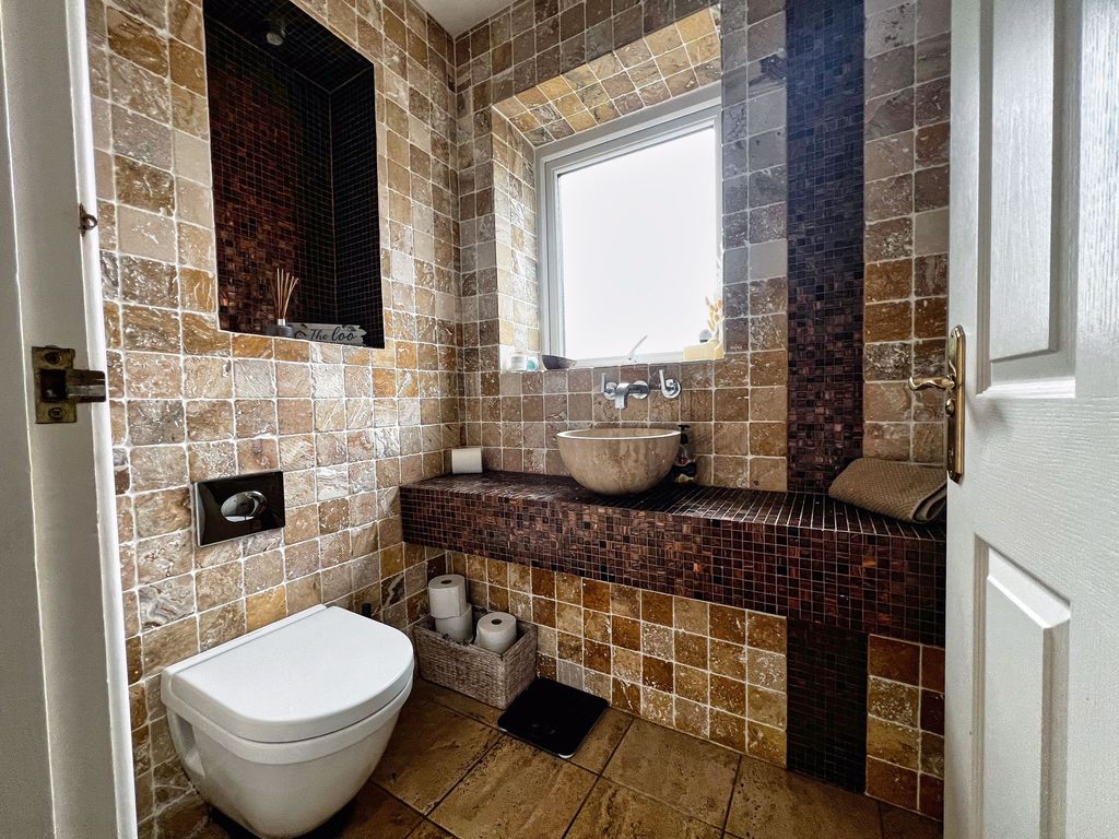 Additional image 21 of 4 bed detached house for salePintail Close, Porthcawl CF36