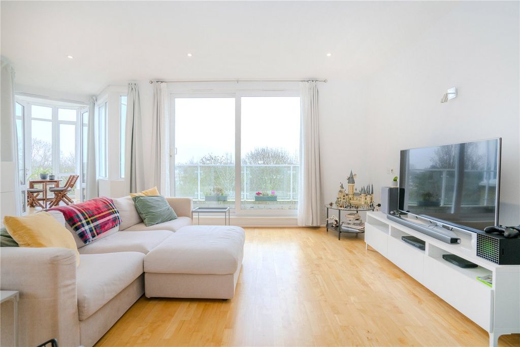 Additional image 10 of 3 bed flat for saleMelliss Avenue, Richmond TW9