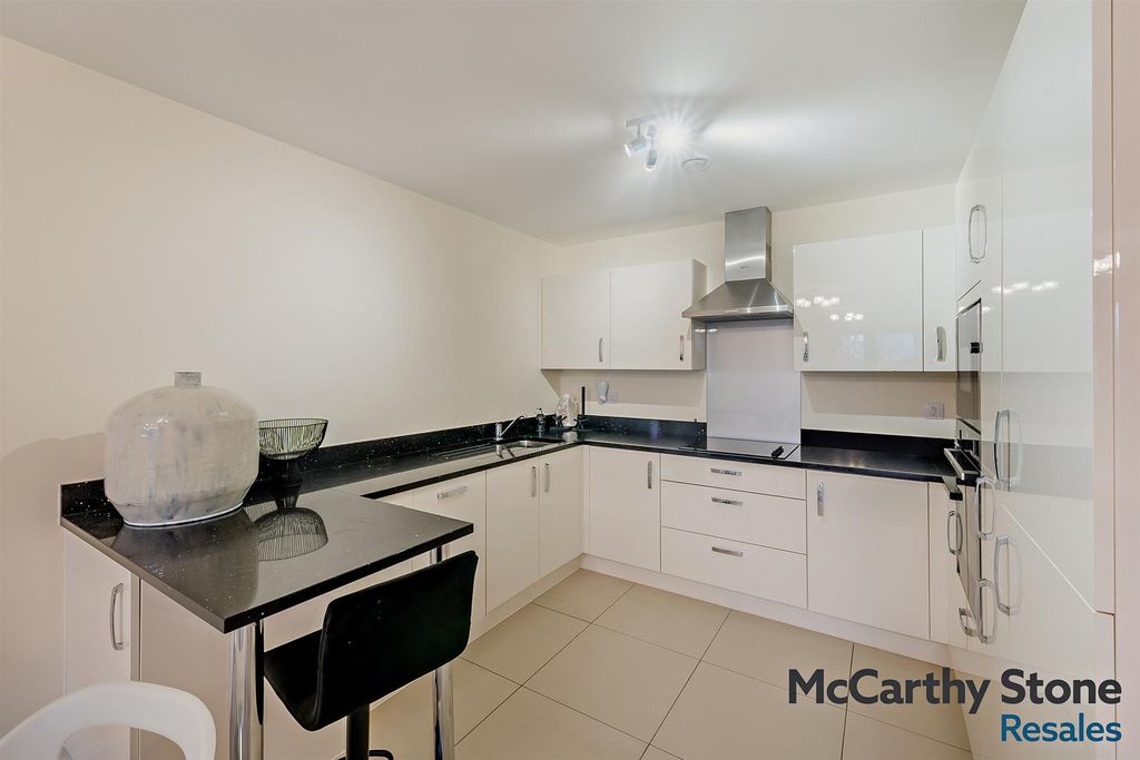 Additional image 4 of 2 bed flat for saleStapleton Court, Waller Grove, Swanland HU14