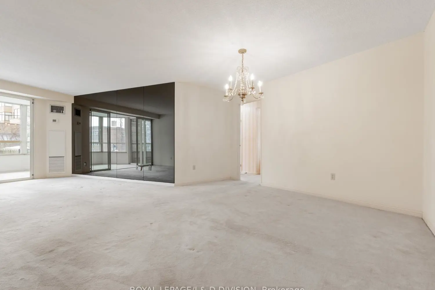 Additional image 11 of 5444 Yonge Street 212