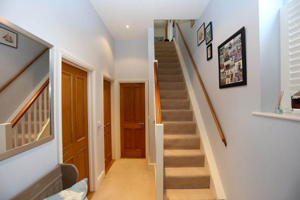 Additional image 6 of 3 bed maisonette for saleSeaview House, Wolsey Gardens, Felixstowe IP11