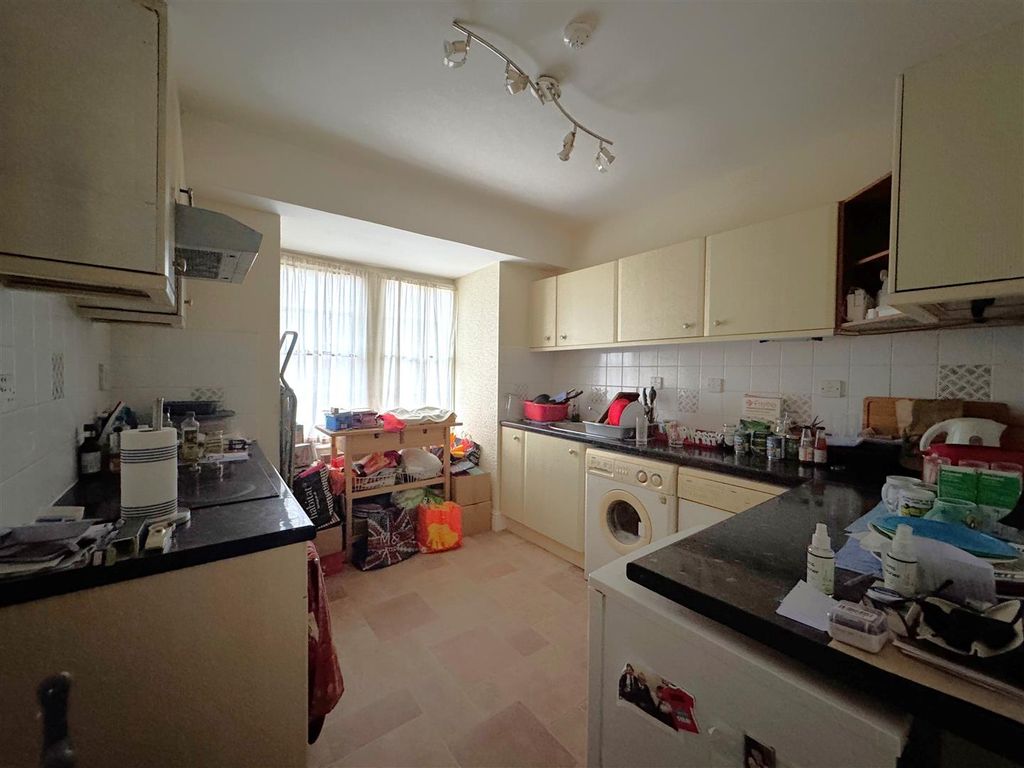2 bed flat for saleThe Esplanade, Weymouth DT4 photo 4